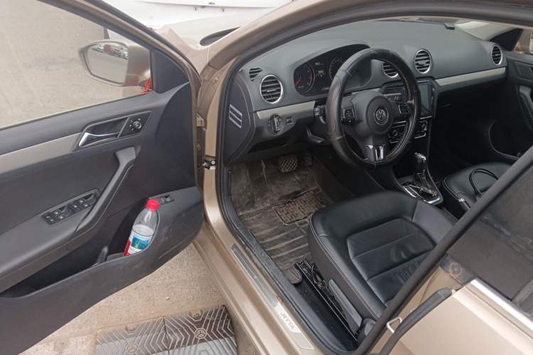 Used Volkswagen Jetta 2015 1.6L Automatic Luxury Model
