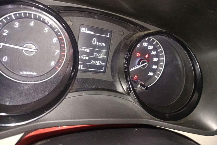 Used Wuling Hongguang PLUS 2019 1.5T Manual Comfort Version 7 Seats