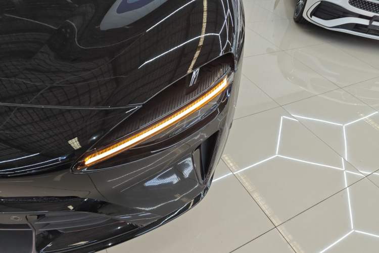 Used Xiaomi Auto YU7 2025 Ultra-Long Range High-Performance All-Wheel-Drive Max Edition
