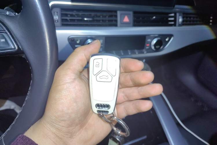 Used Audi A5 2022 Sportback 40 TFSI Stylish and Elegant Model Vehicle Key