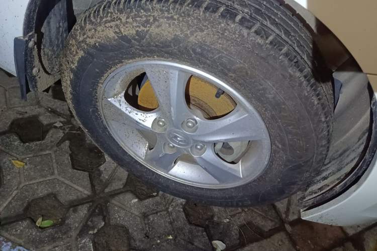 Used Hyundai Verna Ray 2014 1.4L Automatic GLX
