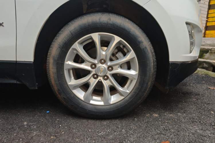 Used Chevrolet Equinox 2019 535T Automatic Lingjie Edition China VI Standard Right Front Wheel Hub