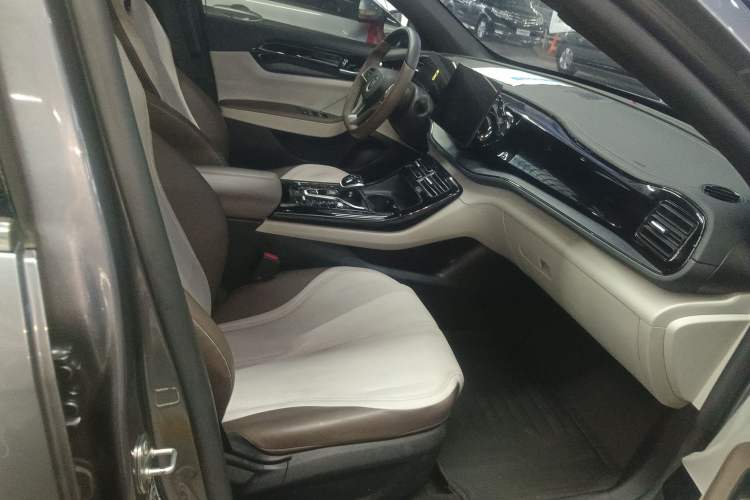 Used BYD Qin PLUS 2024 HONOR Edition DM-i 55KM Leading Model