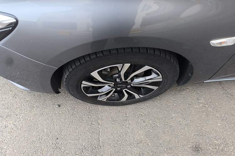 Used Chevrolet Monza 2019 RS 330T Automatic Comfort Edition China VI Standard Left Front Wheel Hub