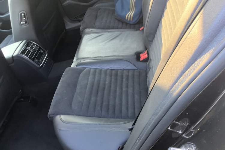 Used Volkswagen Magotan 2017 330TSI DSG Luxury Model
