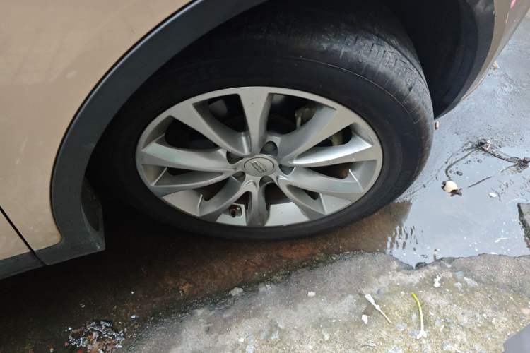 Used Geely Auto Emgrand GS 2016 Elegant Edition 1.3T Automatic LingShang Model
