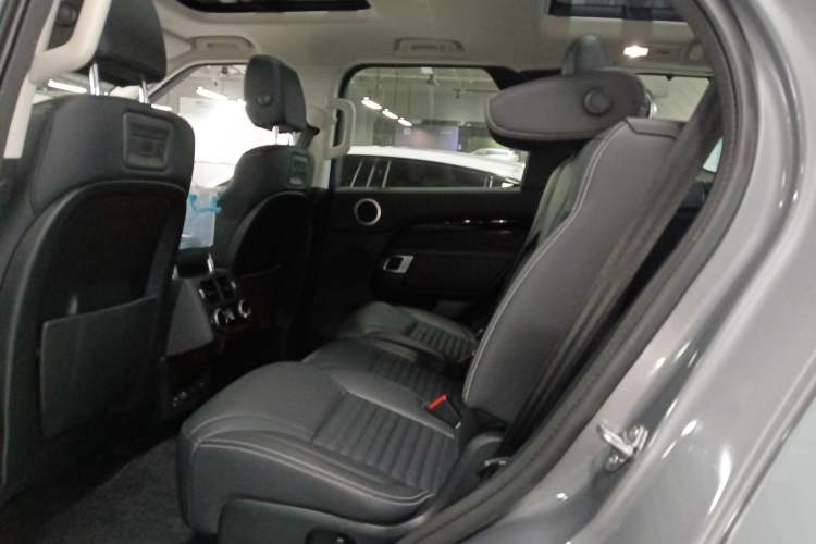 Used Land Rover Discovery 2021 300PS S