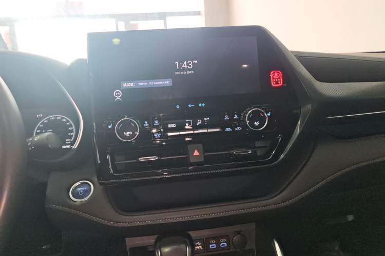 Used Toyota Crown Kluger 2021 2.5L HEV Four-Wheel Drive Premium Edition Audio And AC Panel