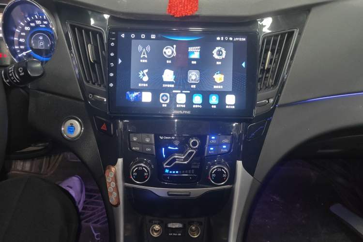 Used Hyundai Sonata 2013 2.4L Automatic Leading Edition China IV Standard Audio And AC Panel