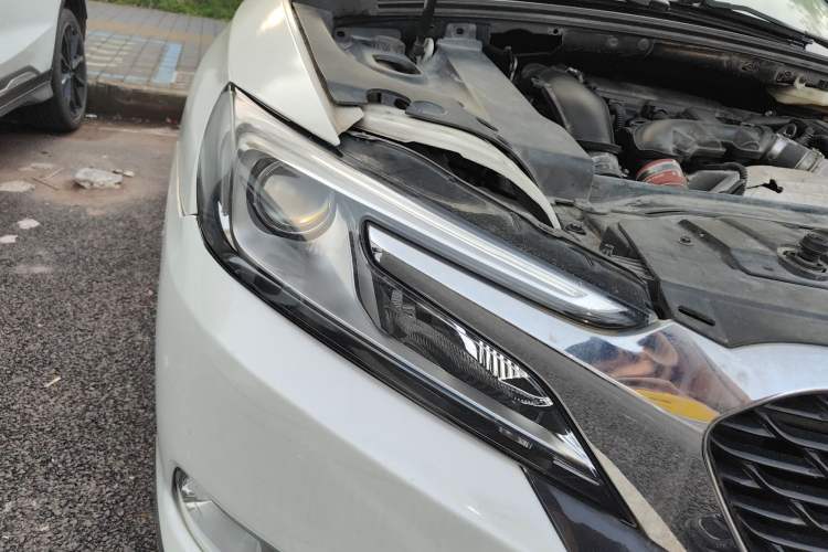 Used DS 5LS 2014 1.6T Elegant Version THP160