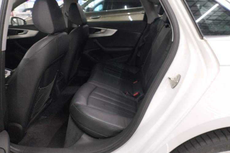 Used Audi A4L 2019 40 TFSI Fashion Version China V
