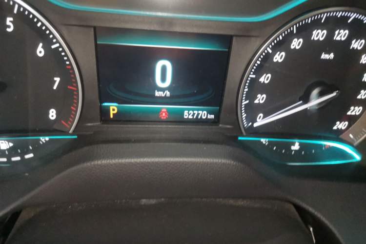 Used Buick Excelle GX 2018 18T Automatic Flagship Model Odometer Close Up