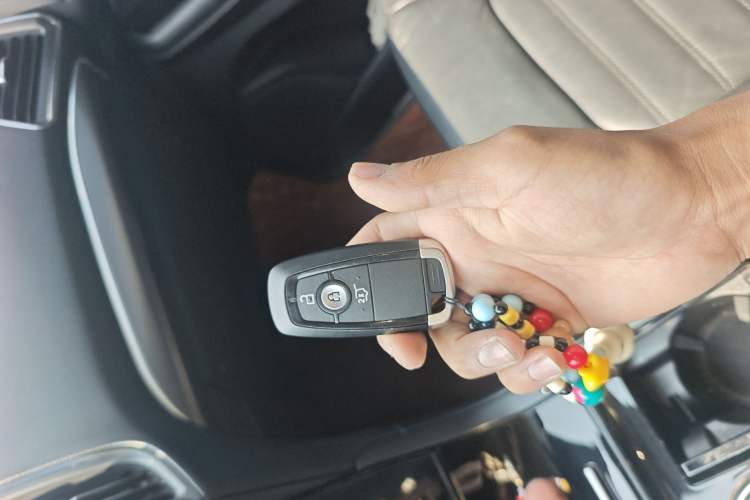 Used Ford Edge 2020 EcoBoost 245 Two-Wheel Drive Titanium 7-Seater
