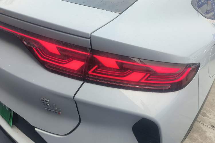 Used BYD Song L EV 2025 Intelligent Driving Version 662 km LiDAR Excellence Edition
