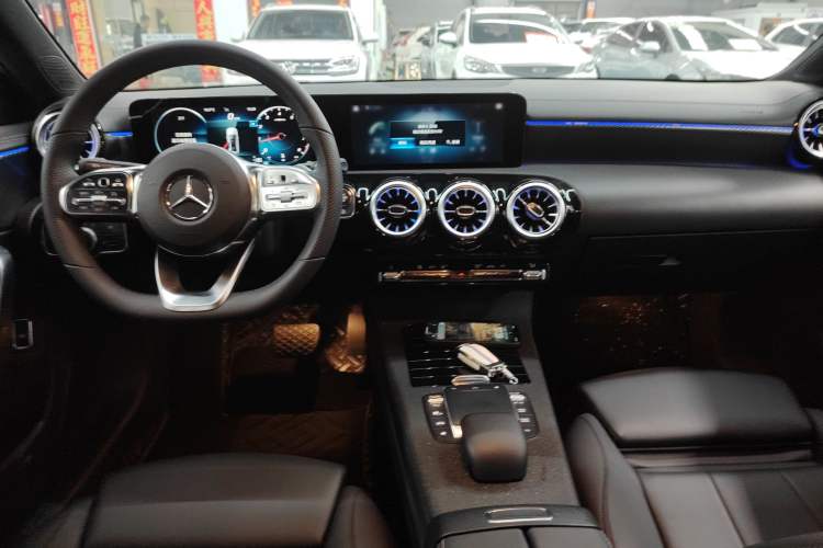 Used Mercedes-Benz A-Class 2022 Restyled A 200 L Sport Sedan Fashion Version