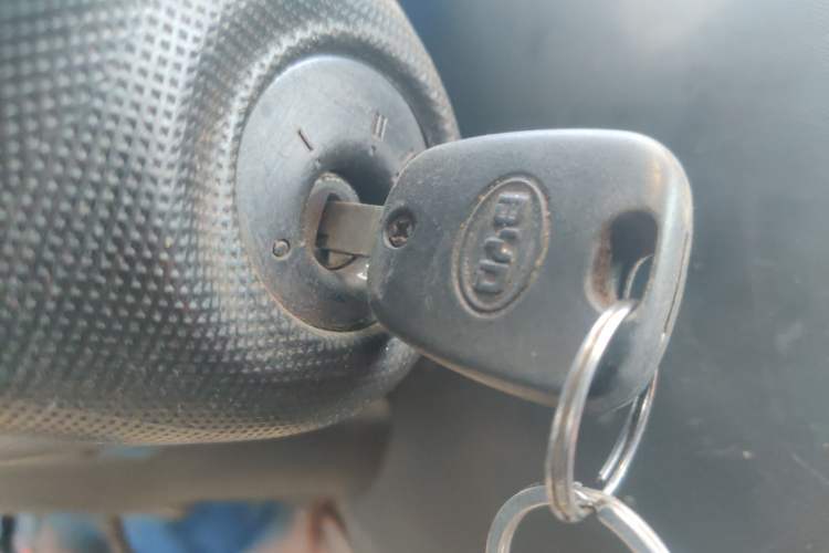 Used BYD F0 2011 Shangku Edition 1.0L Yuexiu Model
