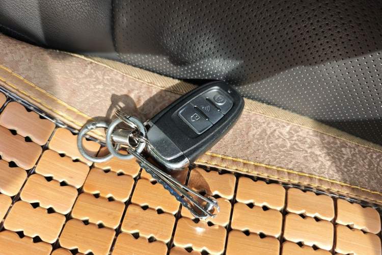 Used Subaru Forester 2016 2.0i Fashion Navigation Edition Vehicle Key