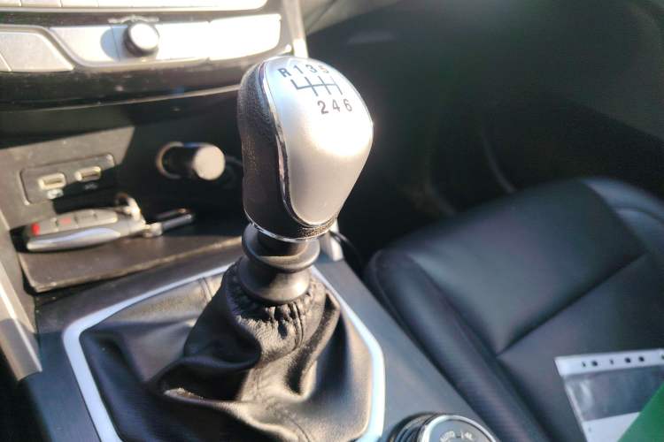 Used Great Wall Poer 2019 2.0T Commercial Version Manual Diesel 4x4 Elite Long-Box GW4D20M