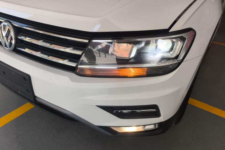 Used Volkswagen Tiguan L 2018 330TSI Automatic Two-Wheel Drive Comfort Edition Left Front Headlight