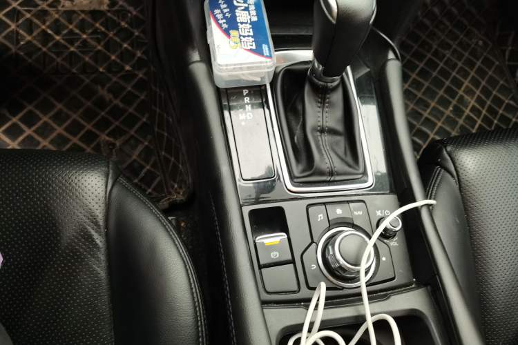 Used Mazda Mazda 3 Axela 2017 Sedan 1.5L Automatic Luxury Model China VI Standard