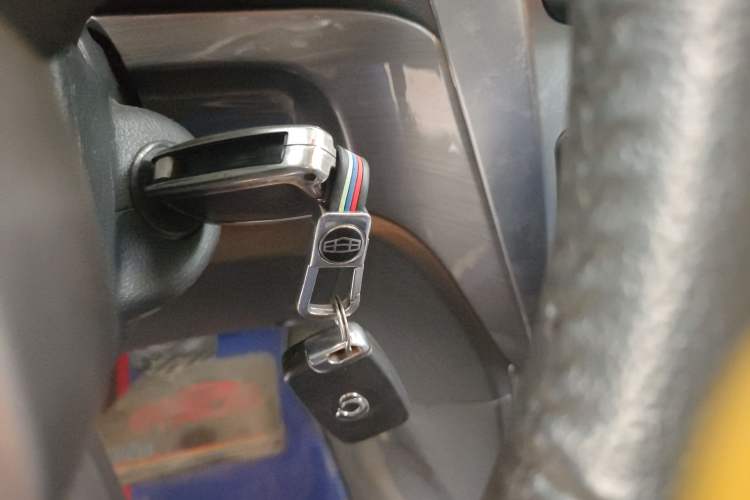 Used Geely Auto GX7 2013 2.0L Automatic Prestige Edition
