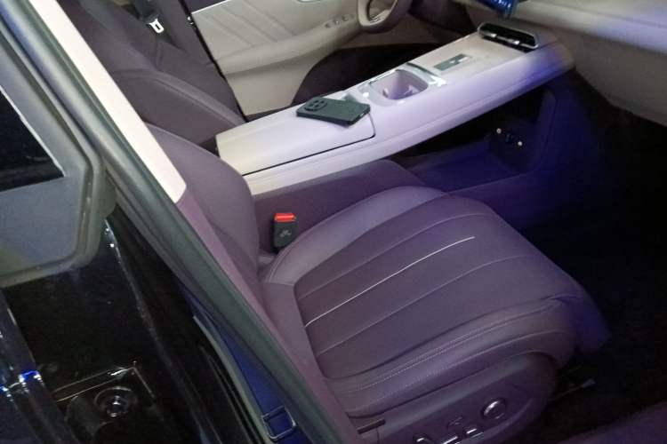 Used Deepal S07 2026 230Ultra with Huawei Qiankun ADS SE Edition Right Front Seat