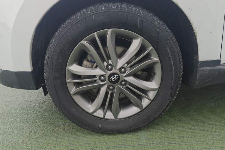 Used Hyundai ix35 2015 2.0L Automatic 2WD Smart Type China IV