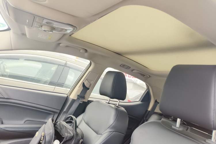 Used BYD Yuan New Energy 2018 EV360 Smart Connect Cool Edition
