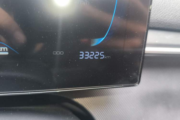 Used BYD Destroyer 05 2024 Honor Edition DM-i 120KM Luxury Model Odometer Close Up