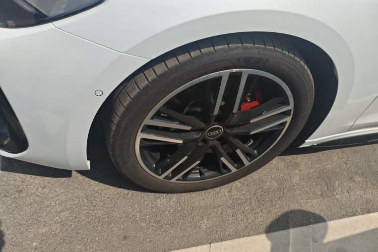 Used Audi A5L 2026 2.0T Sport quattro Left Front Wheel Hub