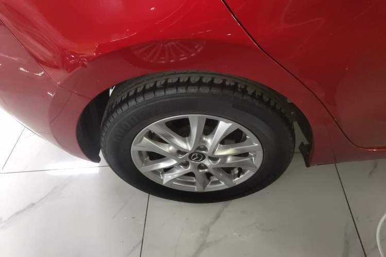 Used Mazda Mazda 3 Axela 2016 Hatchback 1.5L Automatic Comfort Model
