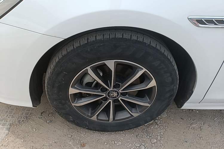 Used BYD Qin PLUS 2023 Champion Edition DM-i 55KM Leading Model Left Front Wheel Hub