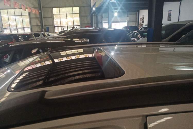 Used Buick Encore 2014 1.4T Automatic Two-Wheel Drive Urban Elite Model Roof