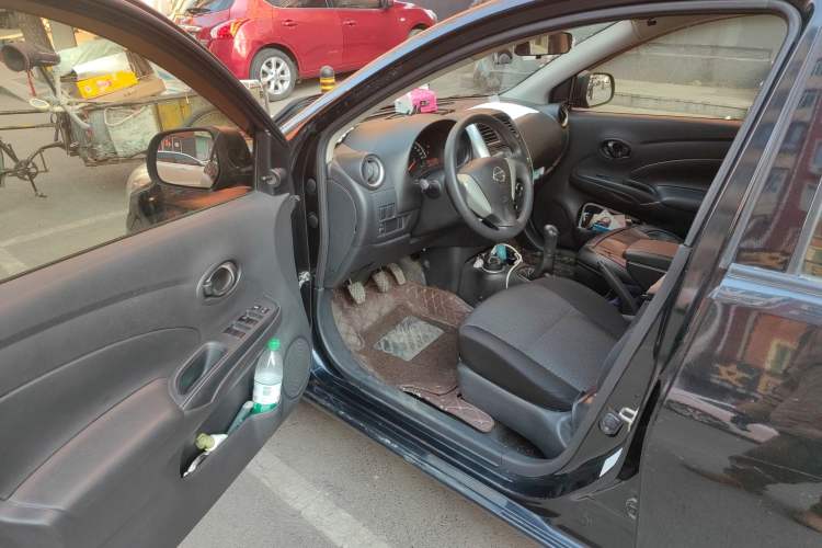 Used Nissan Sunny 2015 1.5XE Manual Comfort Edition
