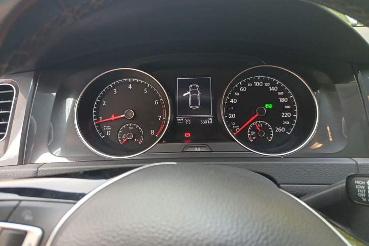 Used Volkswagen Golf 2017 230TSI Automatic Luxury Million-Vehicle Commemorative Edition