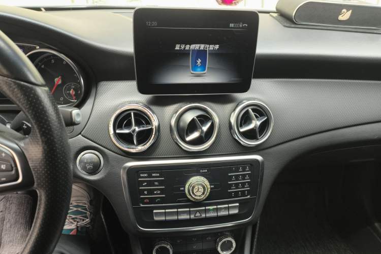 Used Mercedes-Benz GLA 2018 GLA 200 Sport Edition Audio And AC Panel