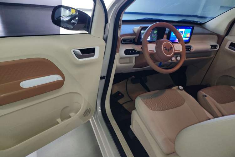 Used Wuling Hongguang MINIEV 2024 3rd Generation 215km Youth Edition