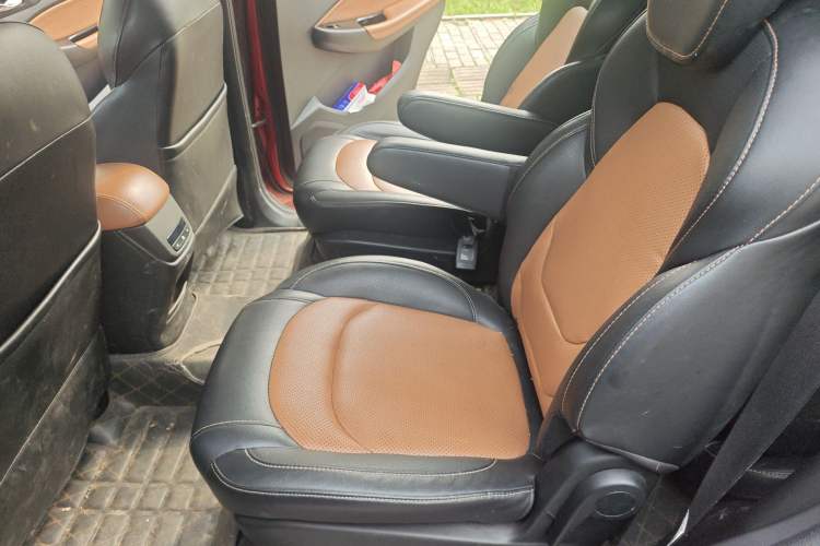 Used Wuling Hongguang S3 2018 1.5T Manual Luxury Model China V Standard Left Rear Seat