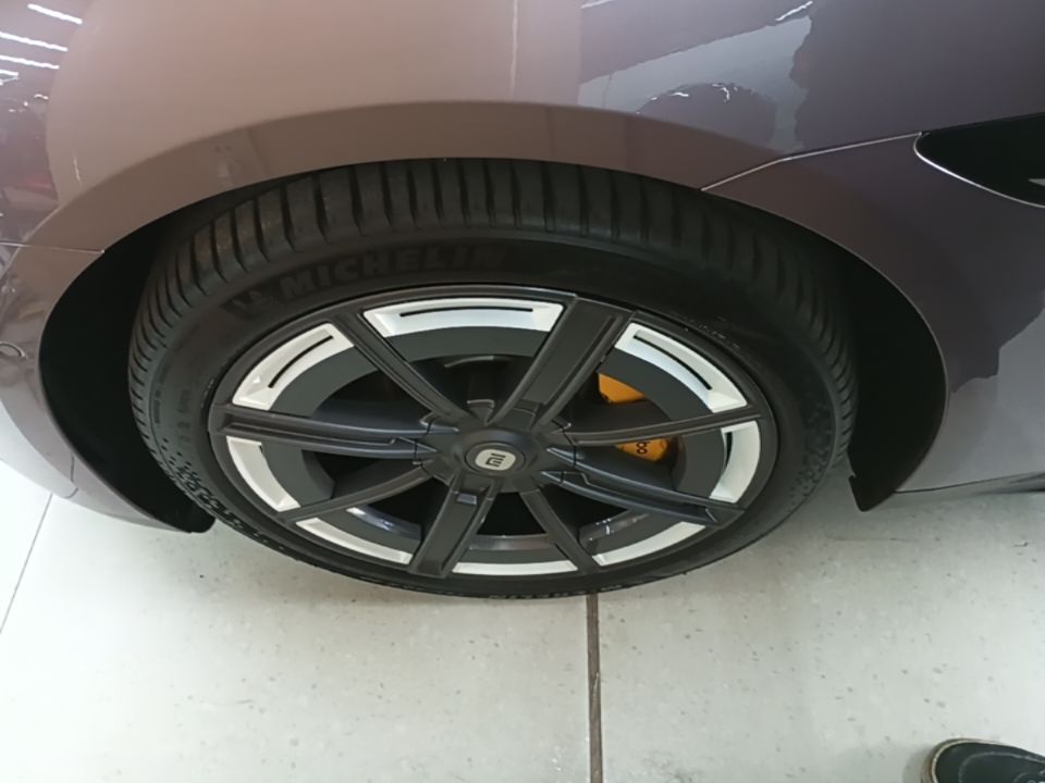Xiaomi Auto SU7 2024 Rear-Drive Ultra-Long Range Advanced Pro-Level Intelligent Driving Version — снимка 10
