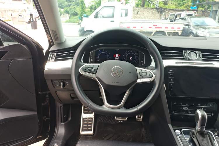 Used Volkswagen Magotan GTE Plug-in Hybrid 2022 GTE Luxury Model