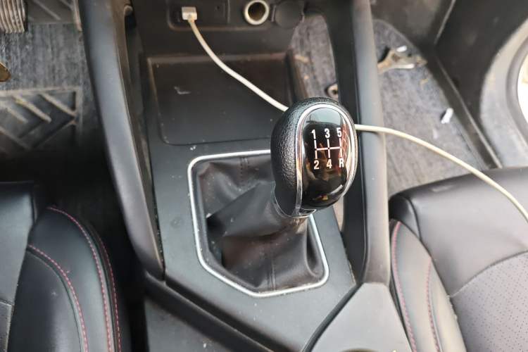 Used Dongfeng Fengon 500 2022 1.5L Manual Enjoyment Model Gear Lever