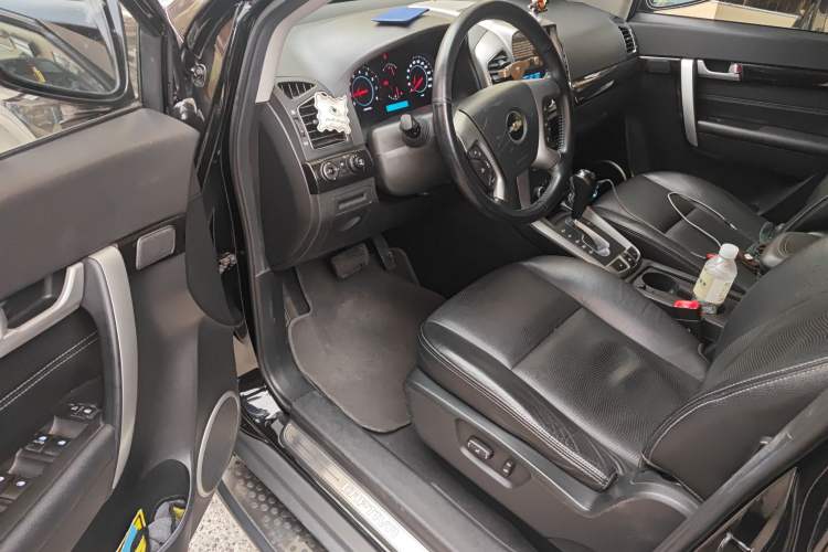 Used Chevrolet Captiva 2014 2.4L 4x4 Flagship Edition 7 Seats