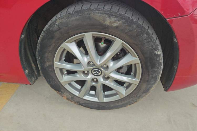 Used Mazda 3 Axela 2017 Sedan 1.5L Automatic Comfort Model Emission Standard China V Right Front Wheel Hub