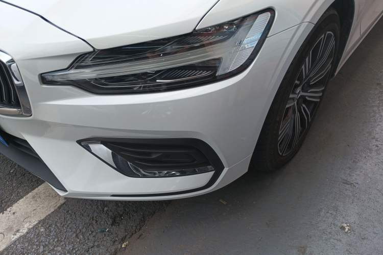 Used Volvo S60 2021 T4 Zhiyuan Luxury Edition Left Front Headlight