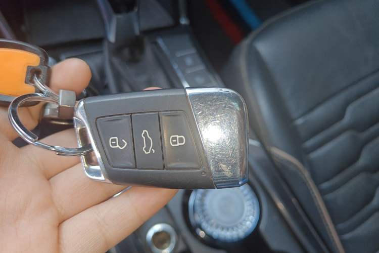 Used Volkswagen Passat New Energy 2020 430 PHEV Hybrid Elite Edition China VI Standard Vehicle Key