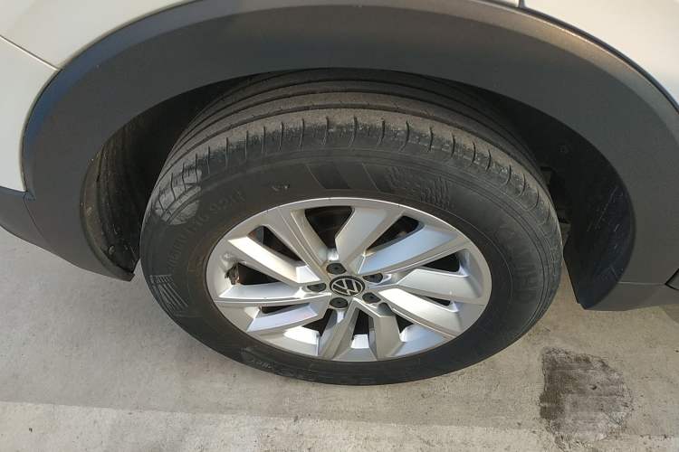 Used Volkswagen Tacqua 2020 1.5L Automatic Shang
