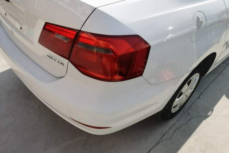 Used Volkswagen Jetta 2015 Zhuihui Edition 1.4L Manual Fashion Model
