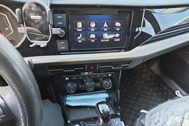 Used Volkswagen Passat 2019 330TSI Luxury Edition China VI Standard
