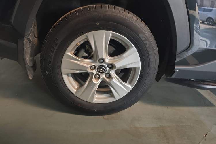 Used Toyota RAV4 2021 2.0L CVT Two-Wheel Drive Urban Edition
