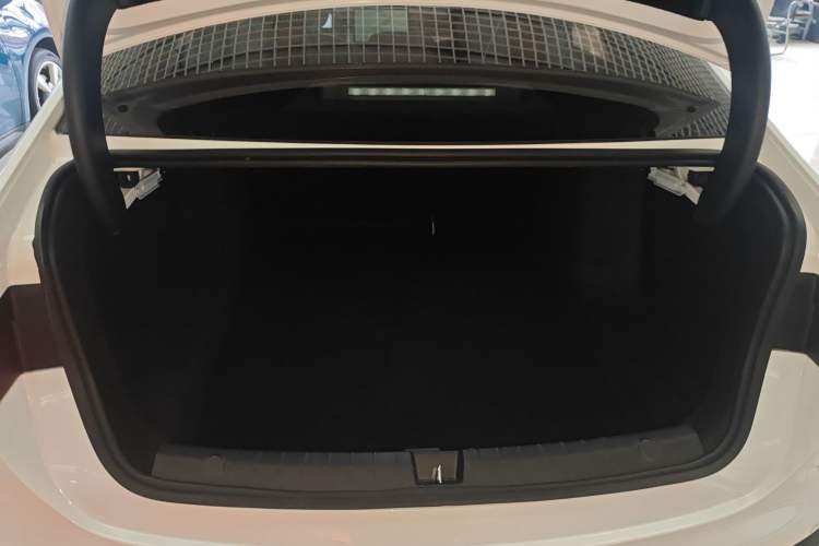 Used BYD Seal 05 DM-i 2025 DM-i Intelligent Drive 120KM Flagship Model Trunk